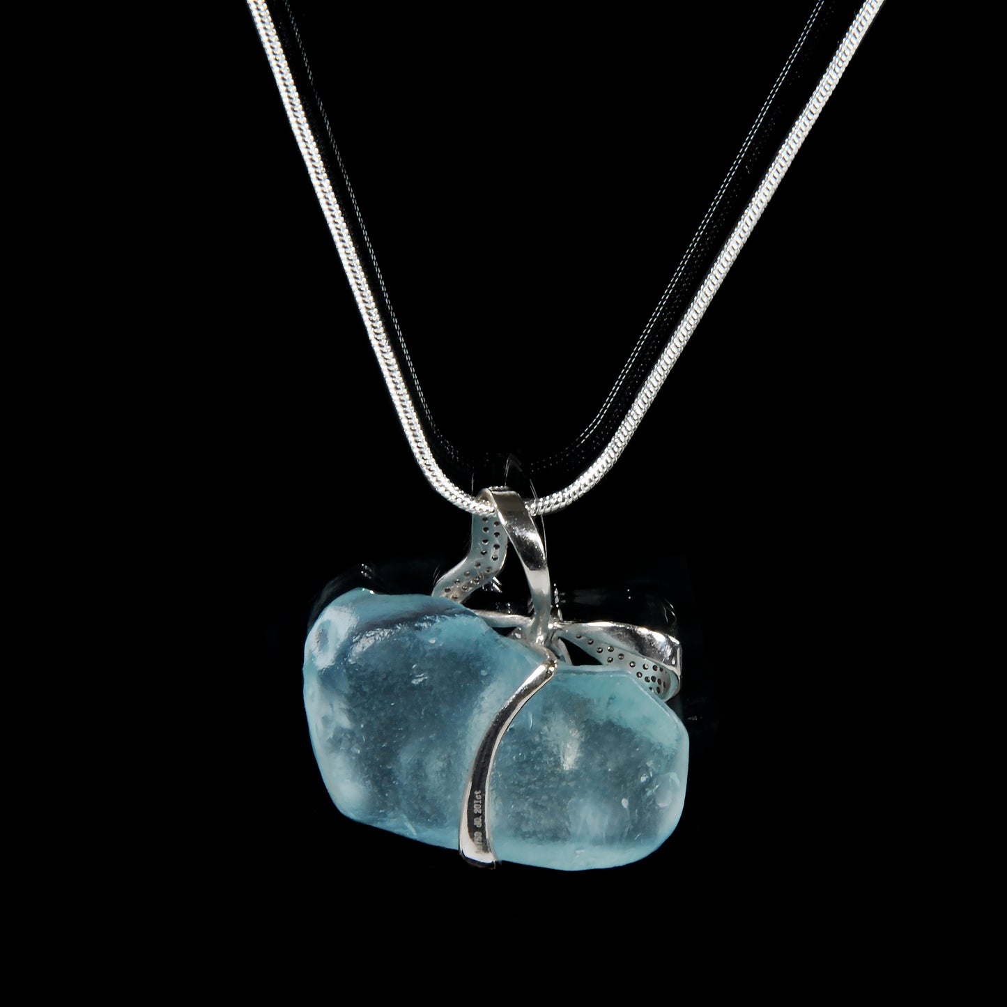 18K Gold 38ct Natural Aquamarine with Diamond Pendant, Sea Blue, Blue Stone, Customised, Handmade, For Her Gift, Birth Stone