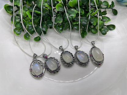 Superb 925 Sterling Silver Moonstone Gemstone Necklace Pendant Chain Gift Boxed- Clear Boho jewellery / Rainbow jewelry / Blue stone